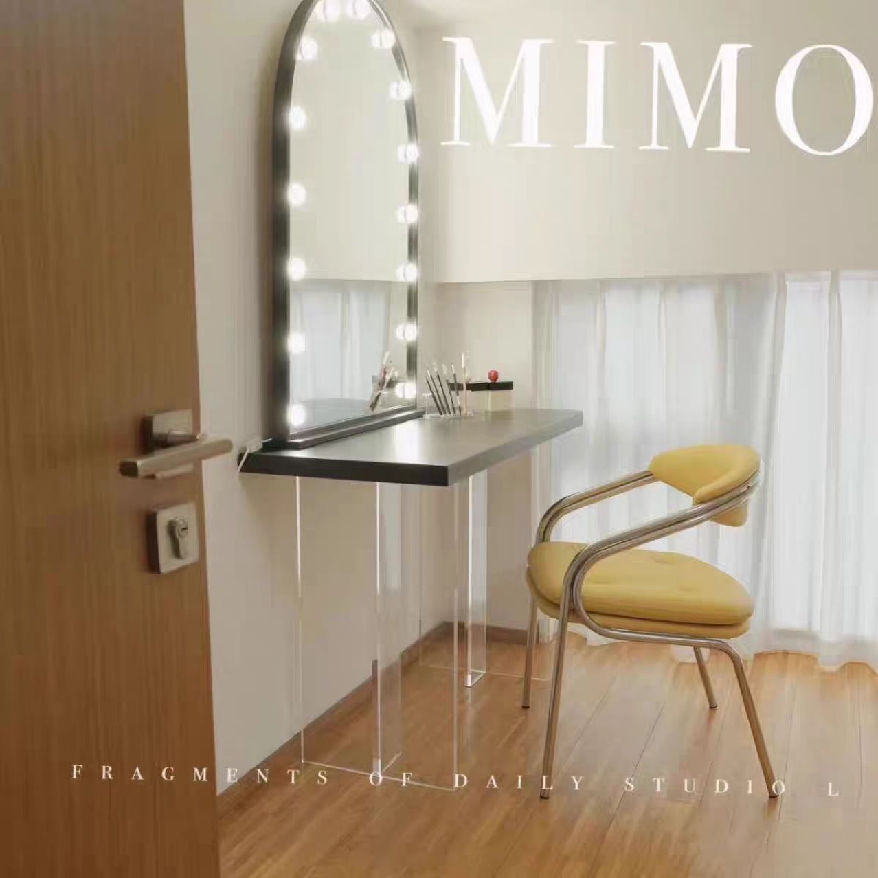 Photo Beauty Makeup - Makeup Vanity Table with Lamp Mirror,