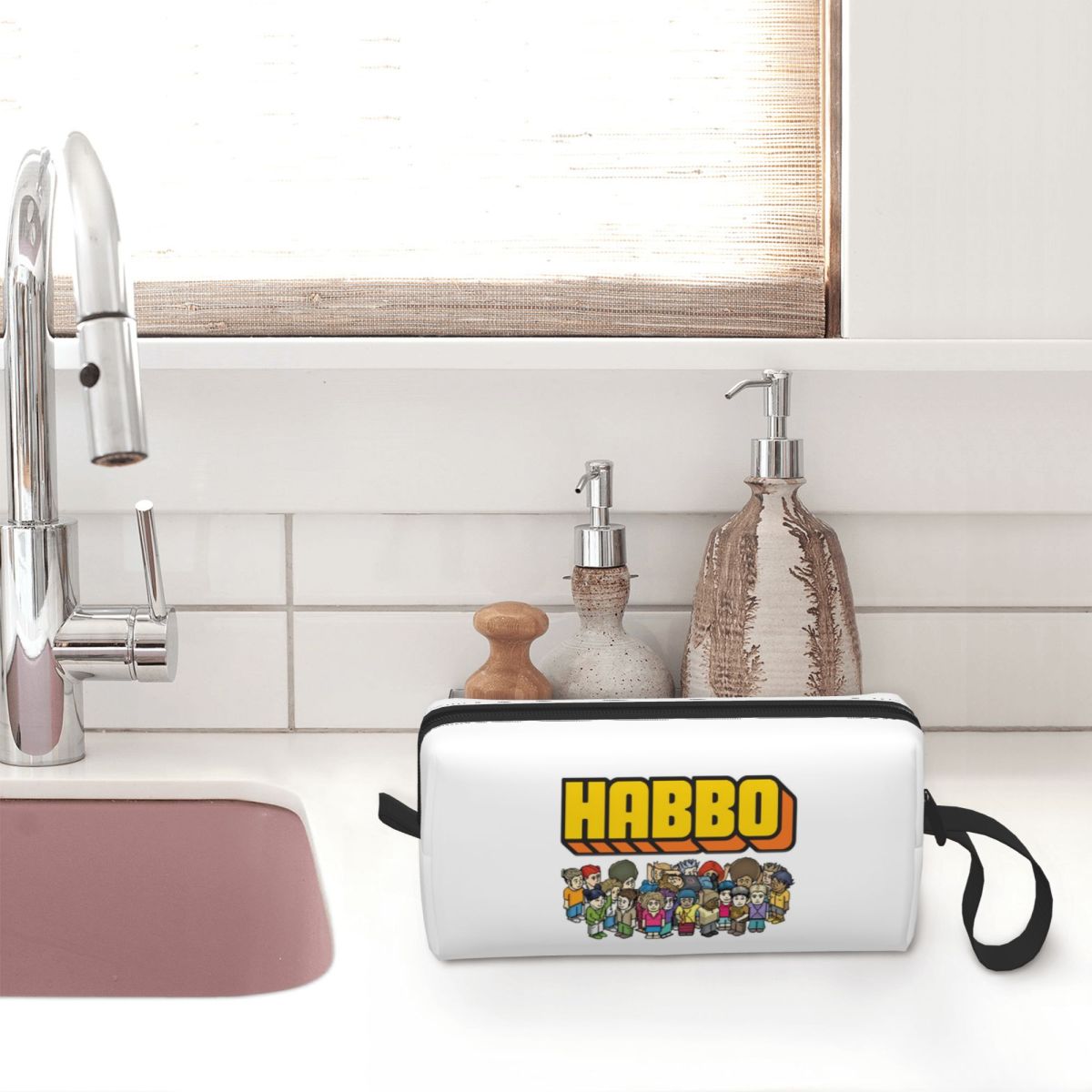 Game Habbo Hotel Makeup Bag Co – Makeup Beauty Makeup Game recenzja i cena